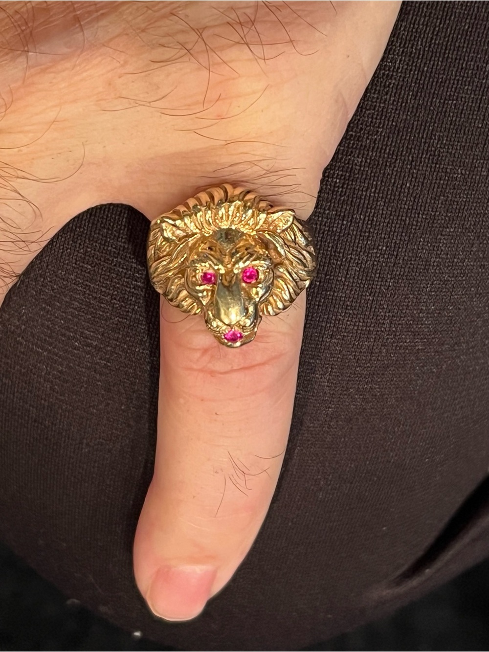 Beautiful Vintage 14K Gold Lion Ring Ruby Accents 14.03 grams  Size 8.5
